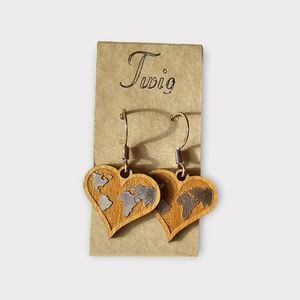 World of Heart Twig earring with silver foil accent